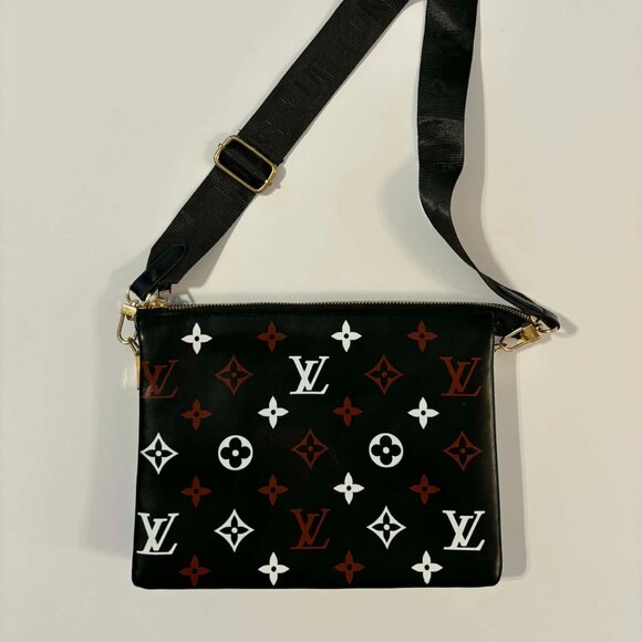 Fashion Black Monogram Handbag - Picture 2 of 4